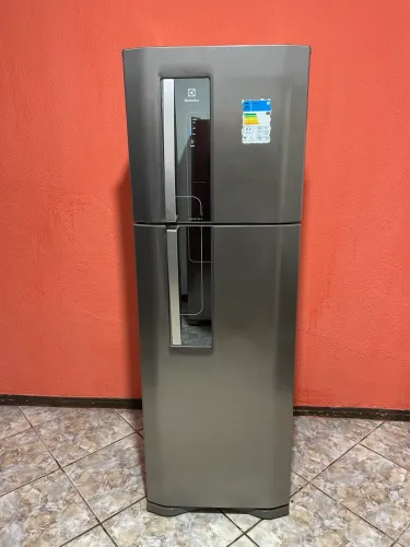 Geladeira Electrolux Frost Free inox 382 L Com painel digital