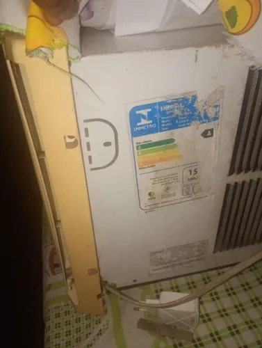 Vendo ar condicionado gelando 250$ pra sair logo 