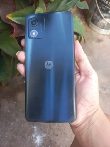 Motorola E13