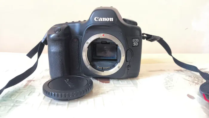 Canon 5d Clássica 11.000 clicks (só o corpo)