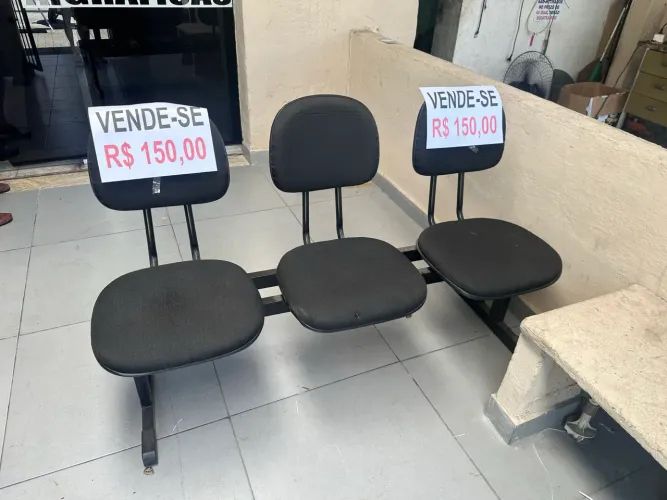 Cadeira longarina 3 lugares