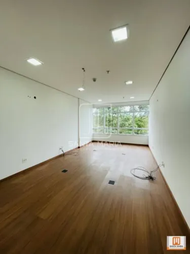 Sala comercial (sala - edificio coml.) , portaria 24 horas, elevador, em condomínio fechad