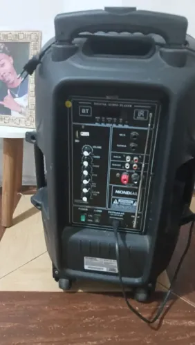 Vendo caixa de som mundial 