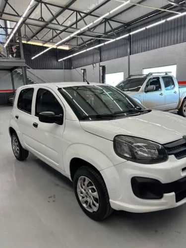 Fiat Uno e Argo disponíveis para locação - KM LIVRE