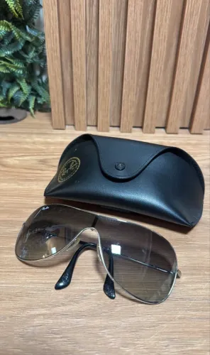 Óculos de Sol Ray-Ban RB3211