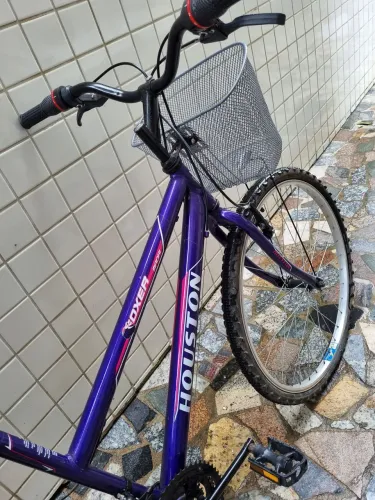 VENDO BICICLETA COM POUCO USO