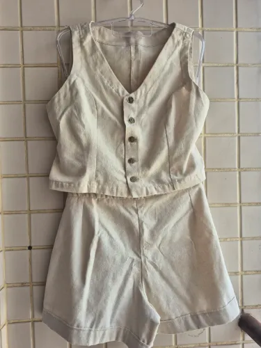 Conjunto em linho bege feminino