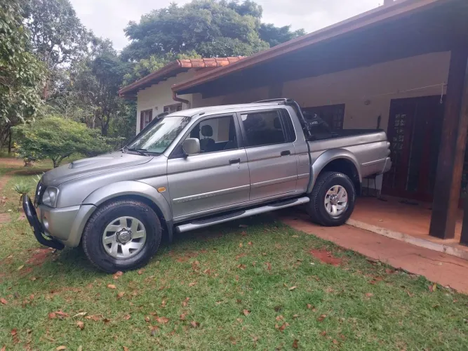 Mitsubishi L200 Sport HPE 2.5 4X4 CD DTI Dies. Aut. 2005