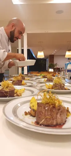 Buffet, aniversário, batizados, casamento e reuniões. 20 anos de experiência. 