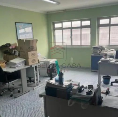 Comercial · 530m² · 4 banheiros 4 quartos 15 anos