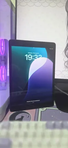 Ipad 9th generation 64gb cinza especial 
