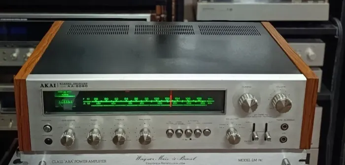 RARO - Receiver AKAI AA 8080