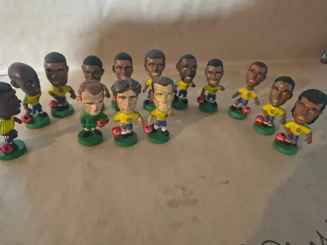 COLEÇAO 15 BONECOS MINI CRAQUES COCACOLA