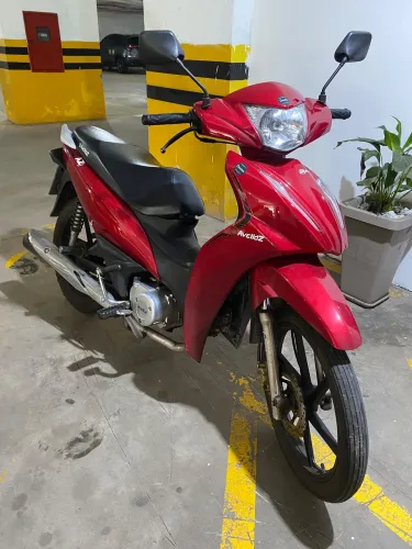 vendo moto avellos extremamente nova