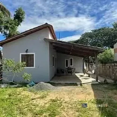 Casa espaçosa e com conforto para você e sua família , bem localizada em Saturnino Braga !
