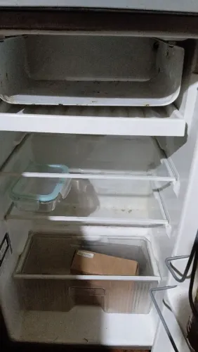 Vende -se frigobar