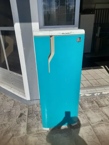 Geladeira funcionando certinho entrega gratis * 