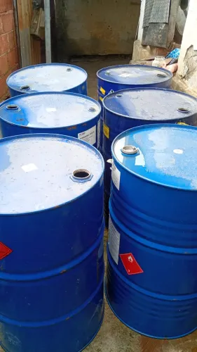 Galão de ferro de 200l 