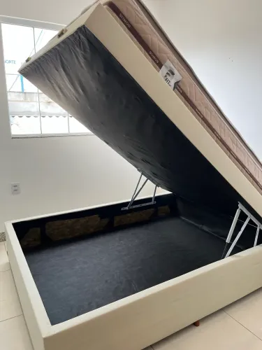 Vendo Box Baú Casal + Colchão novo