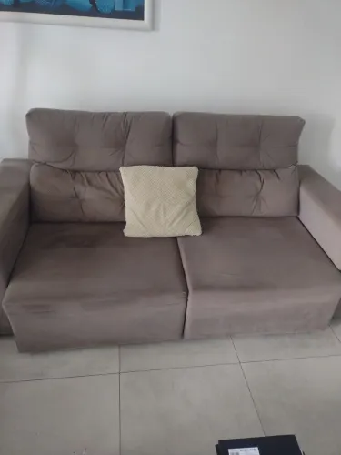 Sofá retrátil cinza