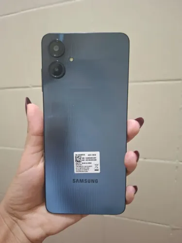 VENDE-SE UM A06 SAMSUNG 
