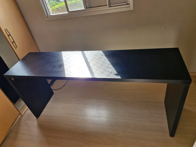 Mesa escritório e outras utilidades