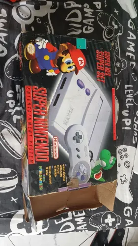 Super Nintendo Entertainment System (SNES), modelo "Baby"
