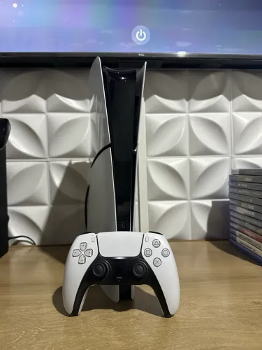 Vendo ou Troco PS5 Slim 1tb Digital novinho com Nota Fiscal