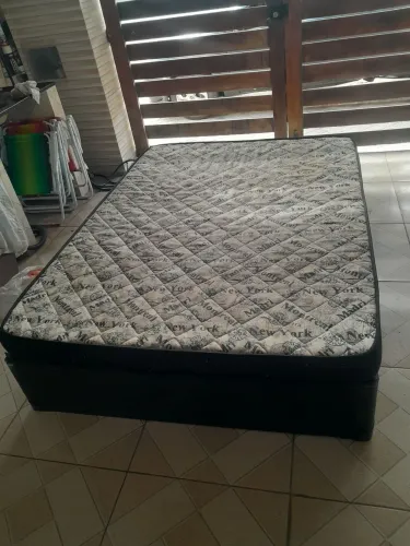 Cama box casal completo base + colchão no precinho de desapego