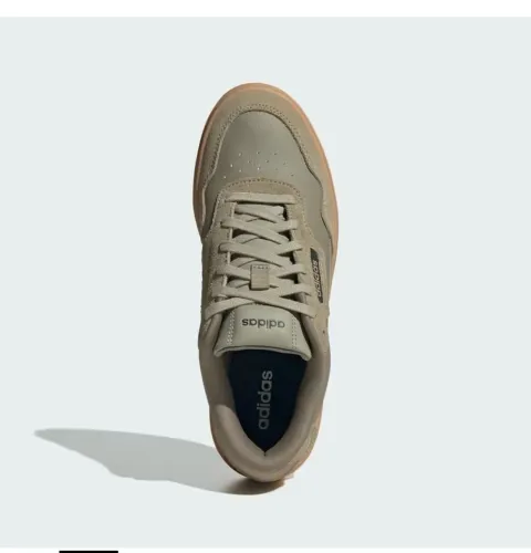 Tênis adidas 