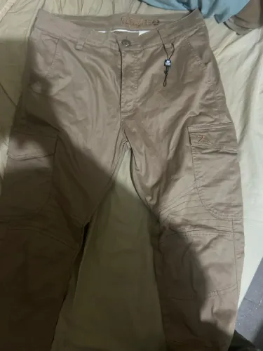calça blinclass, Nova. Nunca usada. na etiqueta.