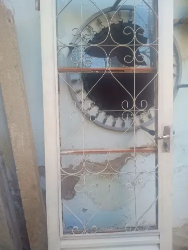 Janela e porta 