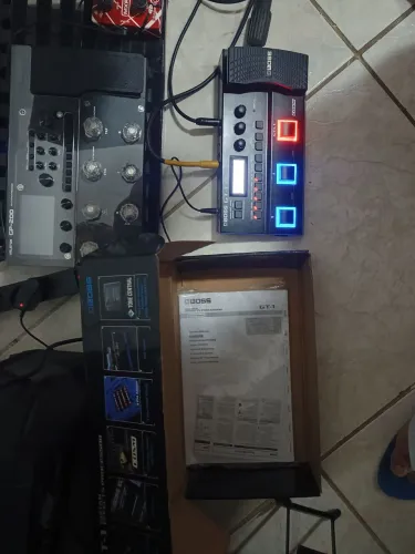 Gt1 Boss intacta na caixa