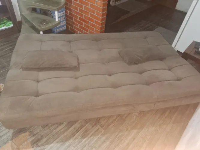 Vendo sofa /cama três lugares. Aceito trocas