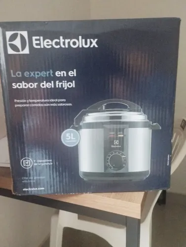 Panela elétrica Eletrolux 220v
