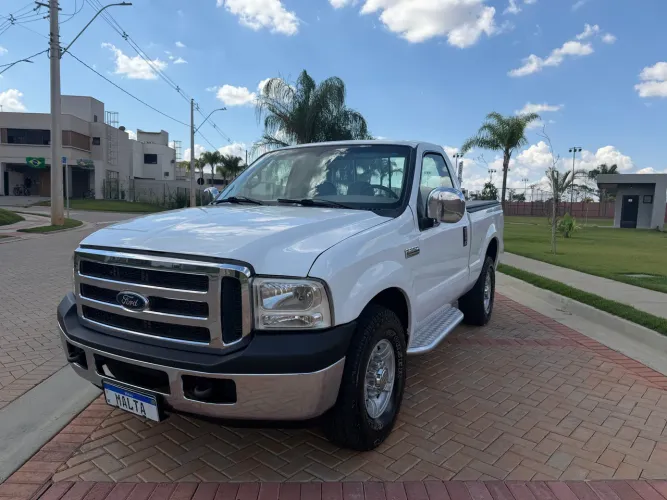 Ford F-250 XLT 3.9 4X2 Diesel TB 2010