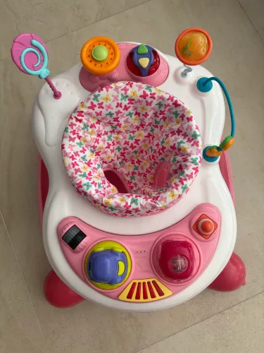 Andador infantil musical