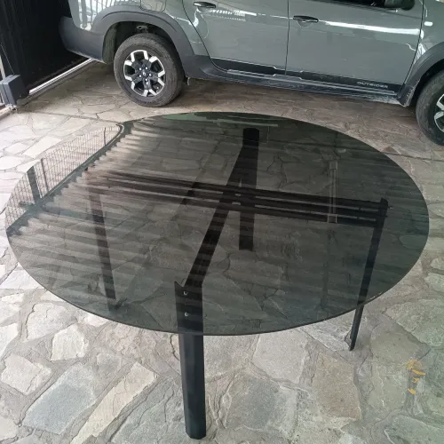 Mesa de vidro redonda grande