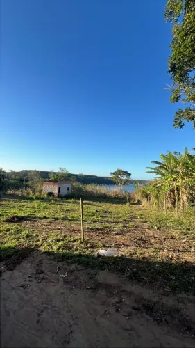 Vende-se terrenos " , chacara " favor entra em contato !