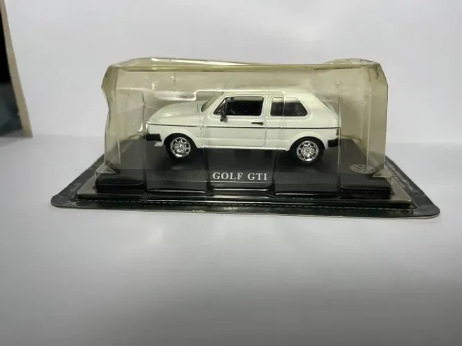 Miniatura Golf GTI 1:43 Auto Collection - Lacrada