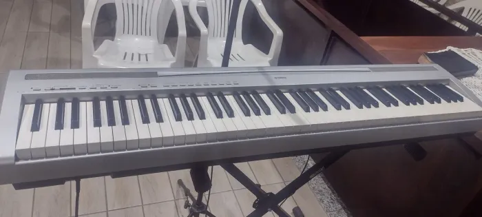 Piano Yamaha p95