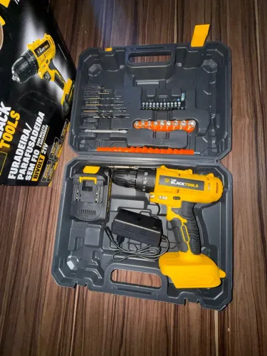 Parafusadeira e Furadeira de Impacto 21V The Black Tools + Maleta e Acessórios