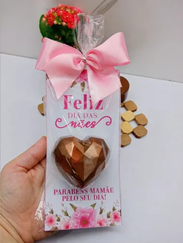 Coração lapidado de chocolate 
