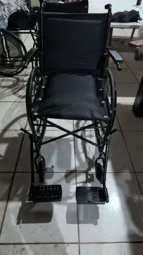 CADEIRA DE RODAS DOBRÁVEL