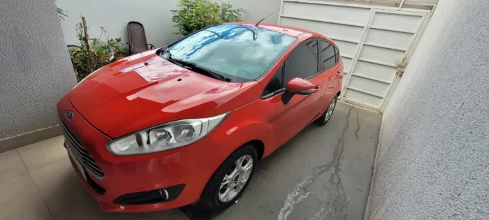 Ford Fiesta 1.6 16V Flex Aut. 5P 2014