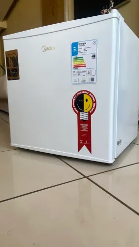 Frigobar branco Midea 45L bivolt