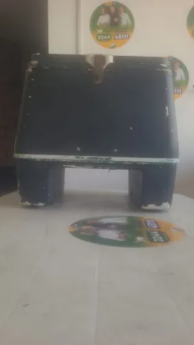 Vende-se Baú para entregas,fibra ,90lts