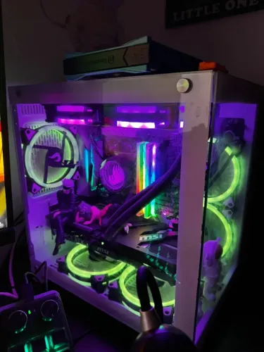 PC GAMER RYZEN 7 5700X3D + RTX 4060 Ti 8GB + 32GB RGB | WHITE GAMING