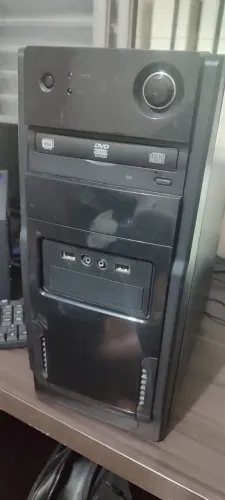 Computador funcionando. Celeron E3400, 6gb, hd 500gb