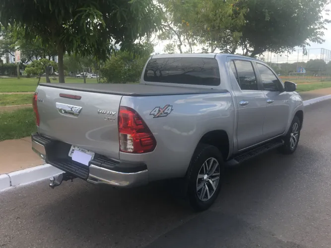 Toyota Hilux CD SRX 4X4 2.8 TDI 16V Diesel Aut. 2017